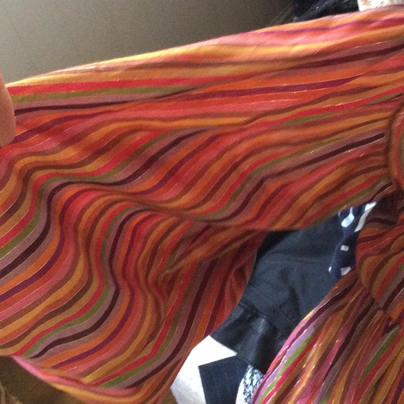 Amaryllis peplum top Multicolored with gold threading detail - Picture 4 of 4